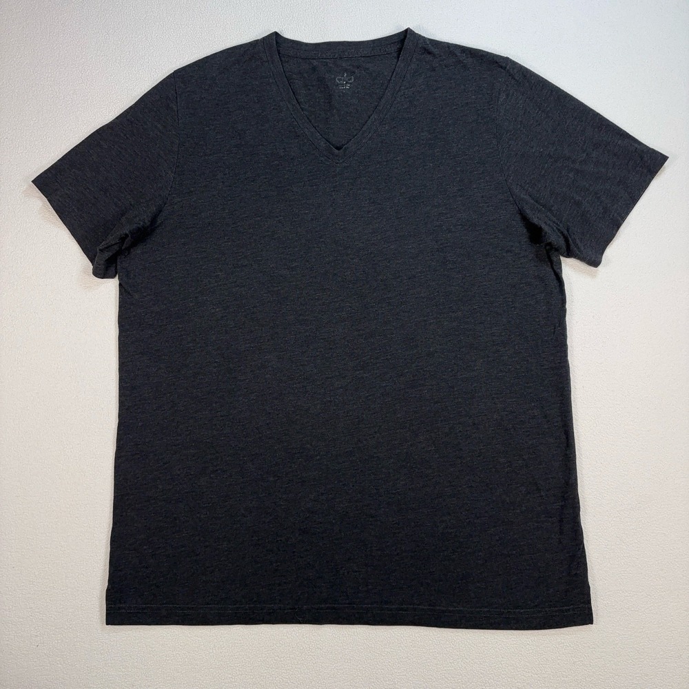 Alo V-Neck T-Shirt‎ Men's L Gray logo Made In USA Short Sleeve Athleisure